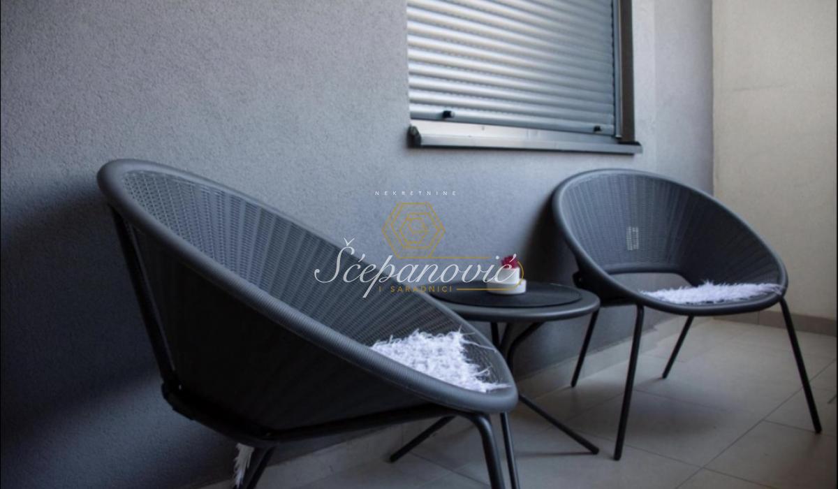 Dvosoban stan za izdavanje, Grbavica, Novi Sad, 46m², 800 €/mes