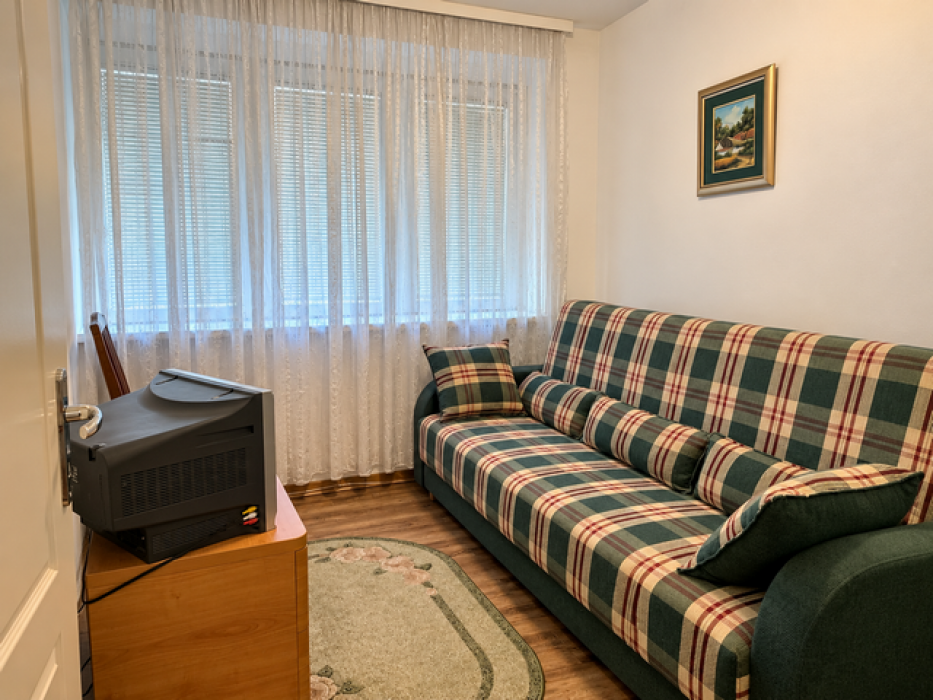 izdavanje-stanova-beograd-DxfCBIuC25 Trosoban stan za izdavanje, Krnjača, Beograd, 80m², 450 €/mes