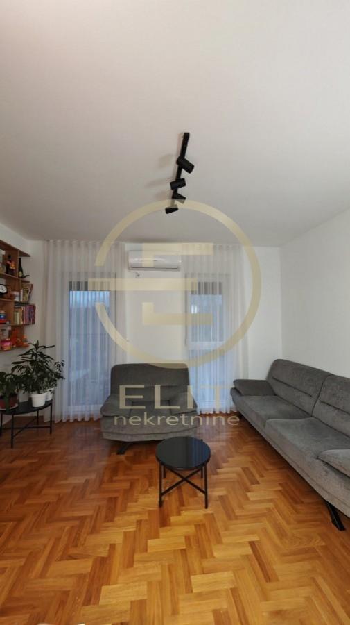 Stan Prodaja Novi Sad  42 m2