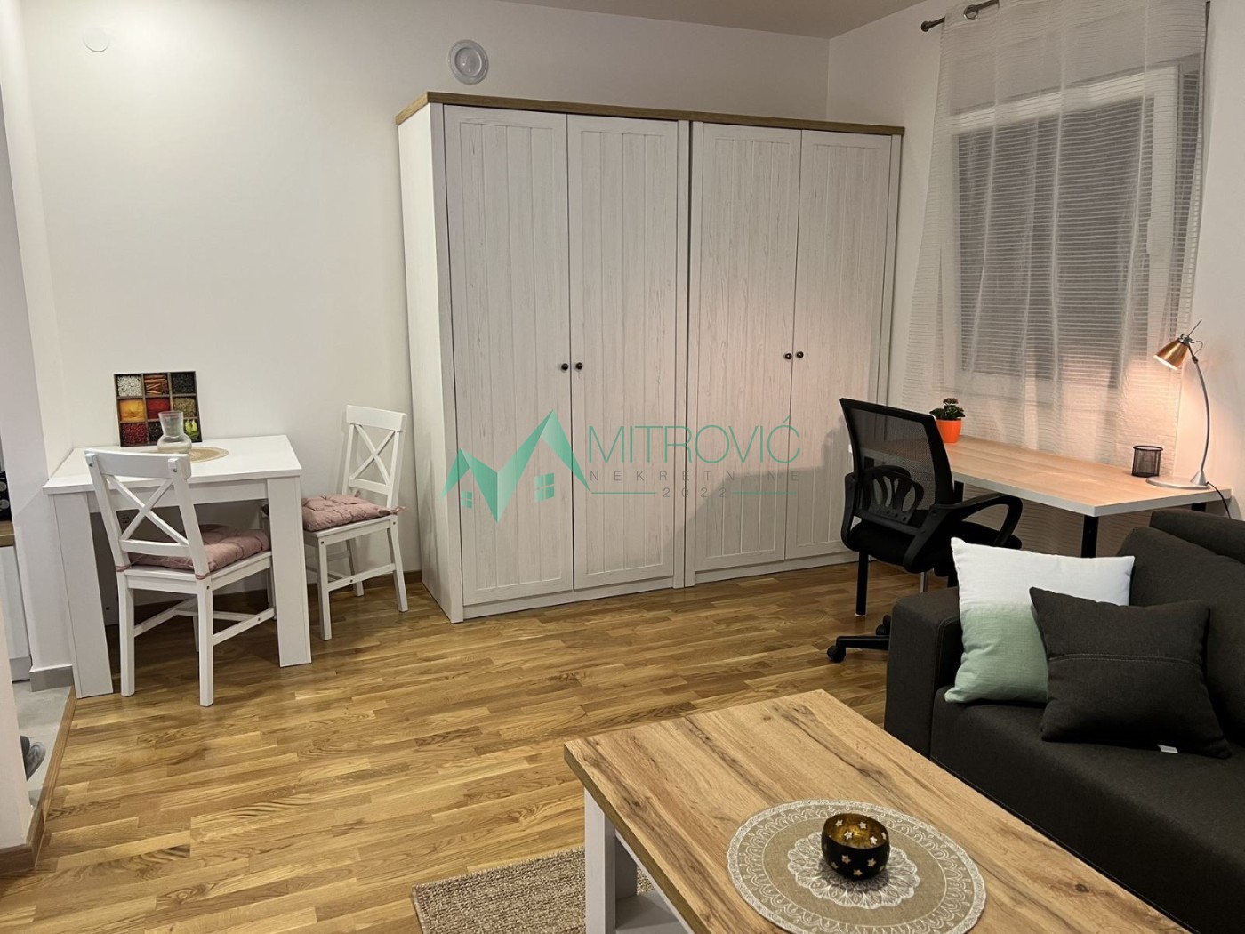 Stan Izdavanje Novi Sad  28 m2