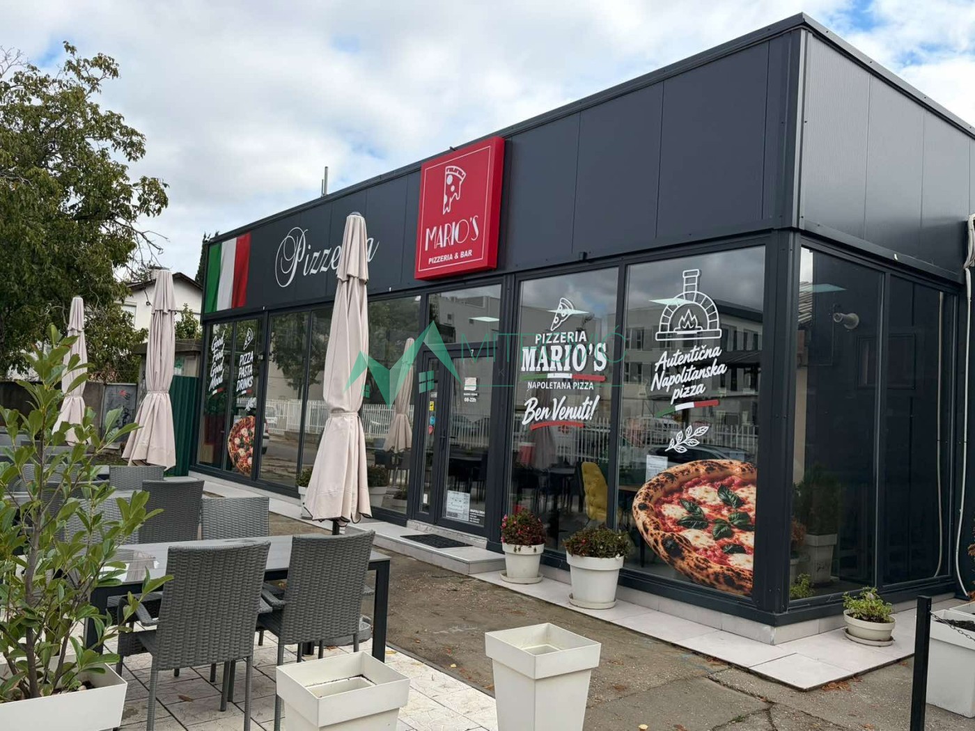 Lokal Izdavanje Novi Sad  90 m2