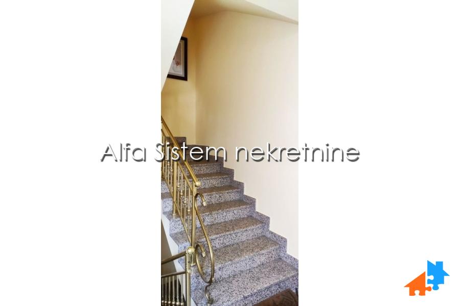 Stan Izdavanje Beograd  147 m2