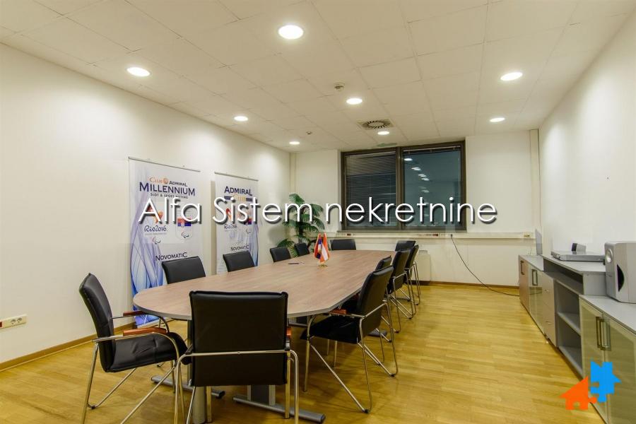 Lokal Izdavanje Beograd Lokal Izdavanje Beograd Bežanijska Kosa 1 335 m2