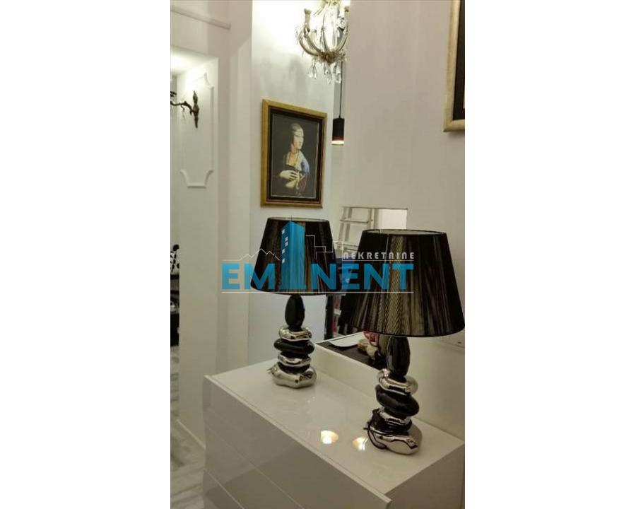 izdavanje_stanova_HZmNQQK011a Jednosoban stan za izdavanje, Gundulićev Venac, Beograd, 27m², 650 €/mes