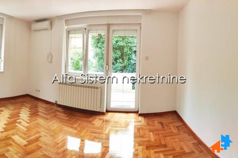 Stan Izdavanje Beograd  147 m2