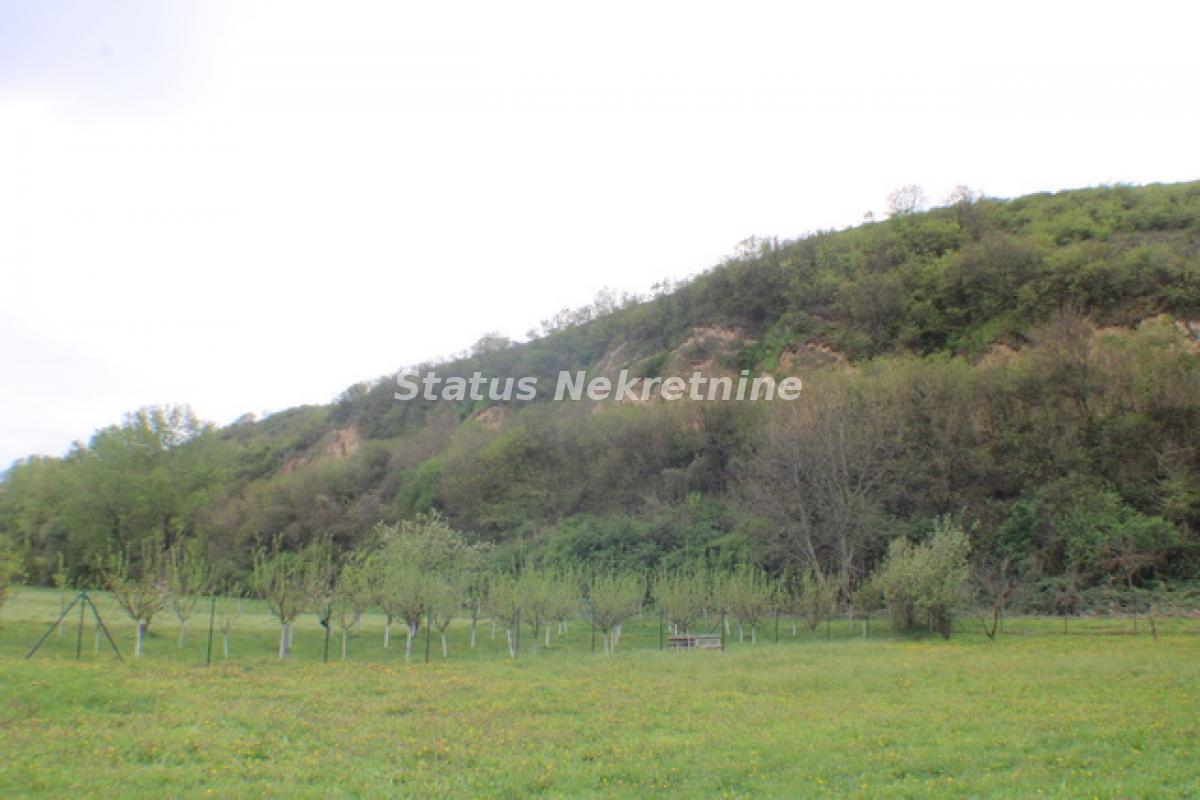 Lokal Prodaja Titel  848 m2