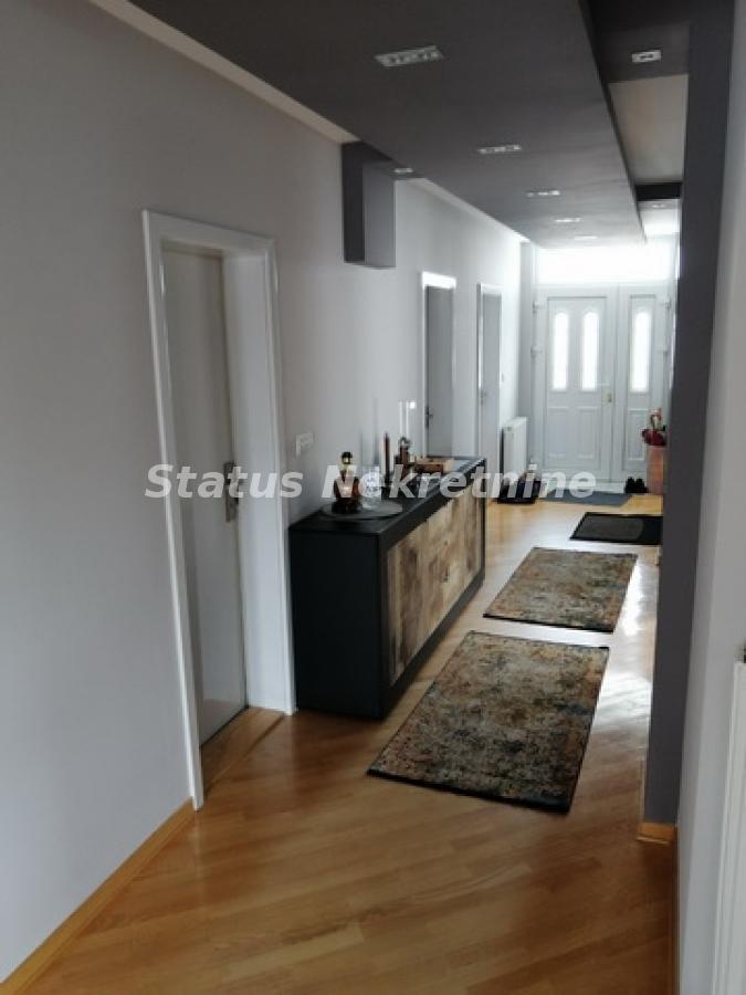 Lokal na prodaju, Ruma, 330m², 330.500 €