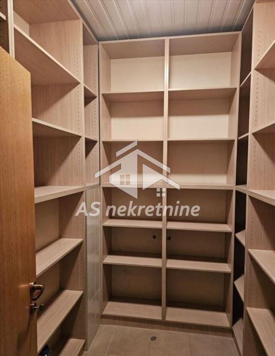 Stan Izdavanje Beograd Stan Izdavanje Beograd Tašmajdan 136 m2
