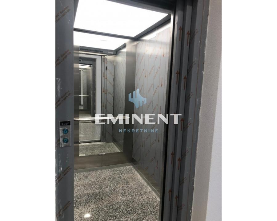 kuca-izdavanje-Bu7jWjvjId Trosoban stan za izdavanje, Banovo Brdo, Beograd, 60m², 1.000 €/mes