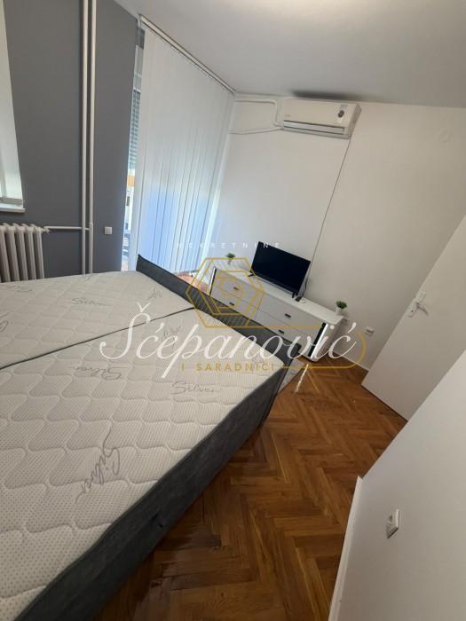 Stan Izdavanje Novi Sad  48 m2