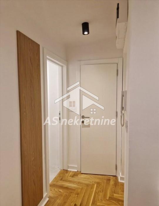 Trosoban stan za izdavanje, Francuska, Beograd, 40m², 850 €/mes