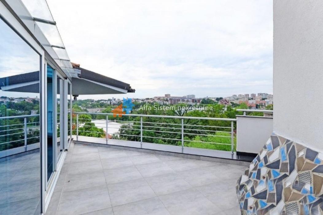 Kuća za izdavanje, Učiteljsko Naselje, Beograd, 365m², 4.500 €/mes