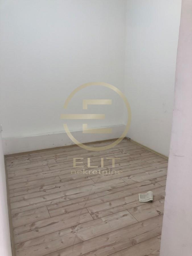 Lokal Izdavanje Novi Sad  153 m2