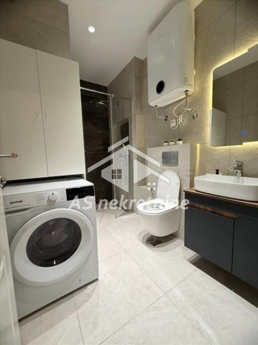 Dvosoban stan za izdavanje, Kalenić Pijaca, Beograd, 55m², 4. sprat, 1.300 €/mes