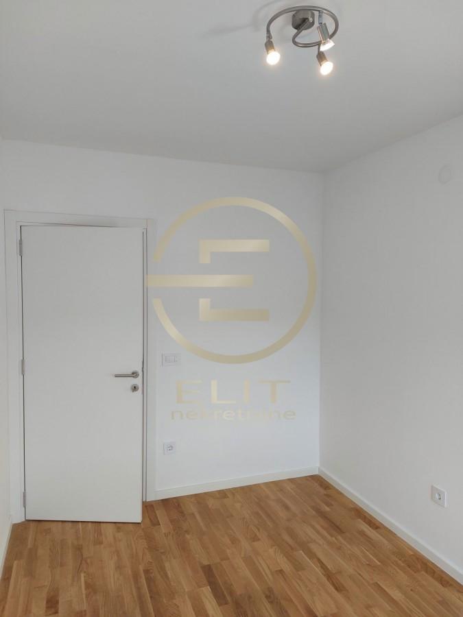 Stan Izdavanje Novi Sad  37 m2
