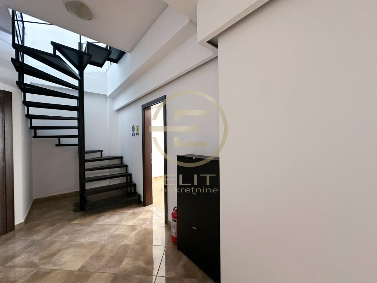 kuca-prodaja-Uabgv6byYS Lokal za izdavanje, Bulevar Oslobođenja, Novi Sad, 312m², 3.850 €/mes