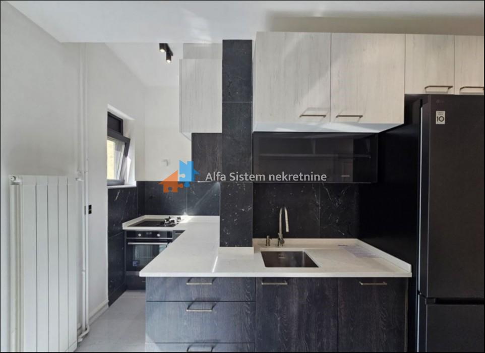 Stan Izdavanje Beograd Savski Trg 50 m2