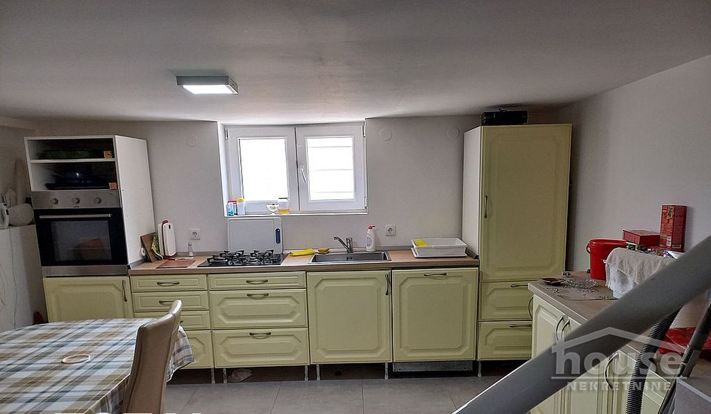 kuce-futog-3091613-rjqyt Kuća na prodaju, Futog, Novi Sad, 210m², 2. sprat, 290.000 €