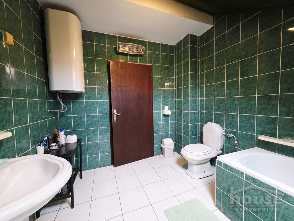 Kuća na prodaju, Temerin, 158m², 241.500 €