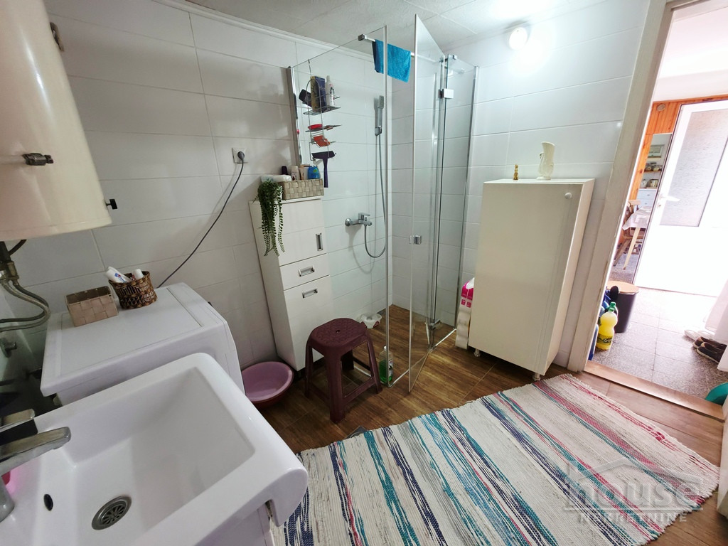 Kuća na prodaju, Šangaj, Novi Sad, 84m², 80.000 €