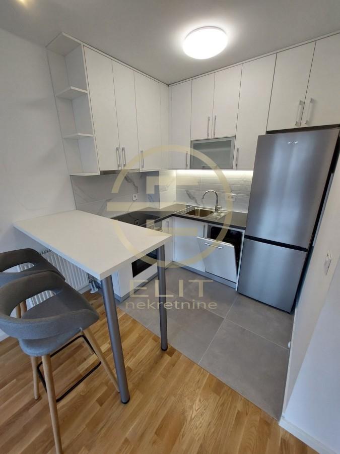 Stan Izdavanje Novi Sad  37 m2
