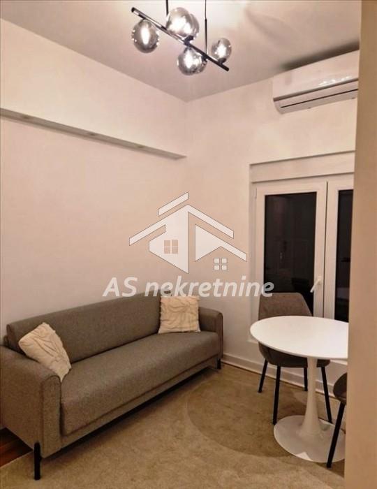 Stan Izdavanje Beograd Francuska 40 m2