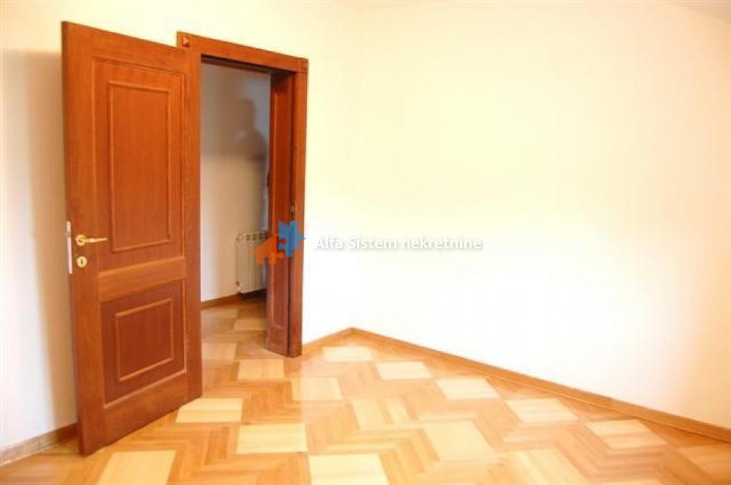 lokali-izdavanje-beograd-1BWuDeWj9Q Višesoban stan za izdavanje, Dedinje, Beograd, 300m², 1. sprat, 2.500 €/mes