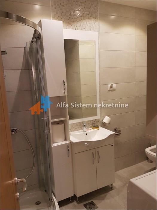 lokali-izdavanje-beograd-UG4q4NT9qL Trosoban stan za izdavanje, Đeram Pijaca, Beograd, 62m², 690 €/mes