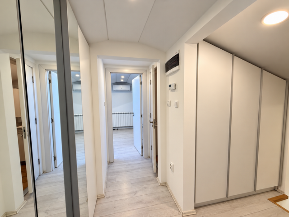 lokali-izdavanje-eZi7wmuI9v Trosoban stan na prodaju, Bulbulder, Beograd, 79m², 285.000 €