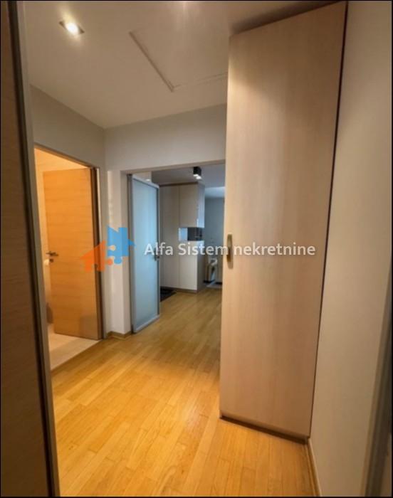 lokali-izdavanje-fQmCRpxXoW Trosoban stan za izdavanje, Vukov Spomenik, Beograd, 125m², 1.800 €/mes