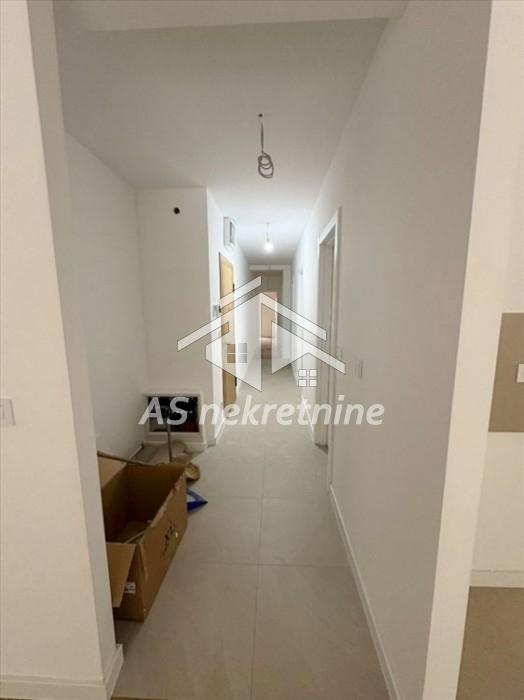 Četvorosoban stan za izdavanje, Humska, Beograd, 106m², 1.800 €/mes