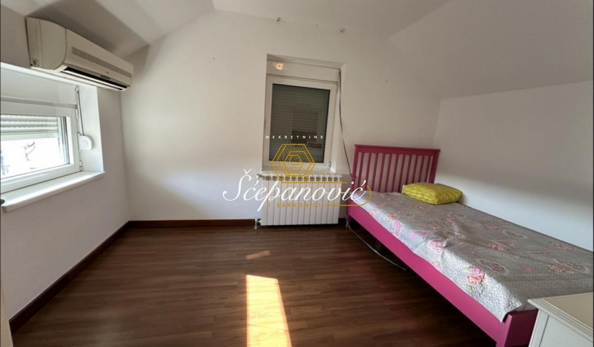 lokali-izdavanje-t0RXf3xDSO Kuća za izdavanje, Čardak, Novi Sad, 223m², 1.100 €/mes