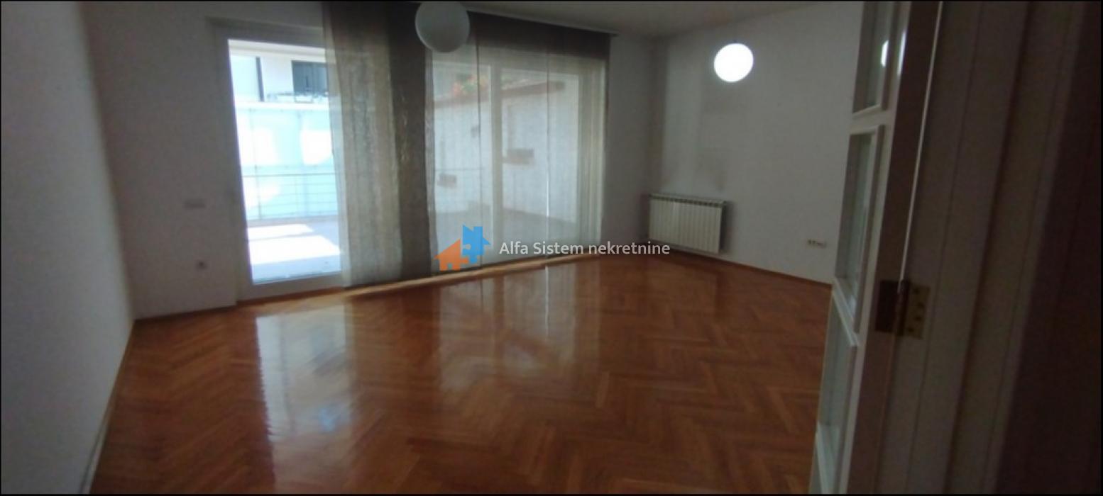 Stan Izdavanje Beograd Stan Izdavanje Beograd Hram Svetog Save 110 m2