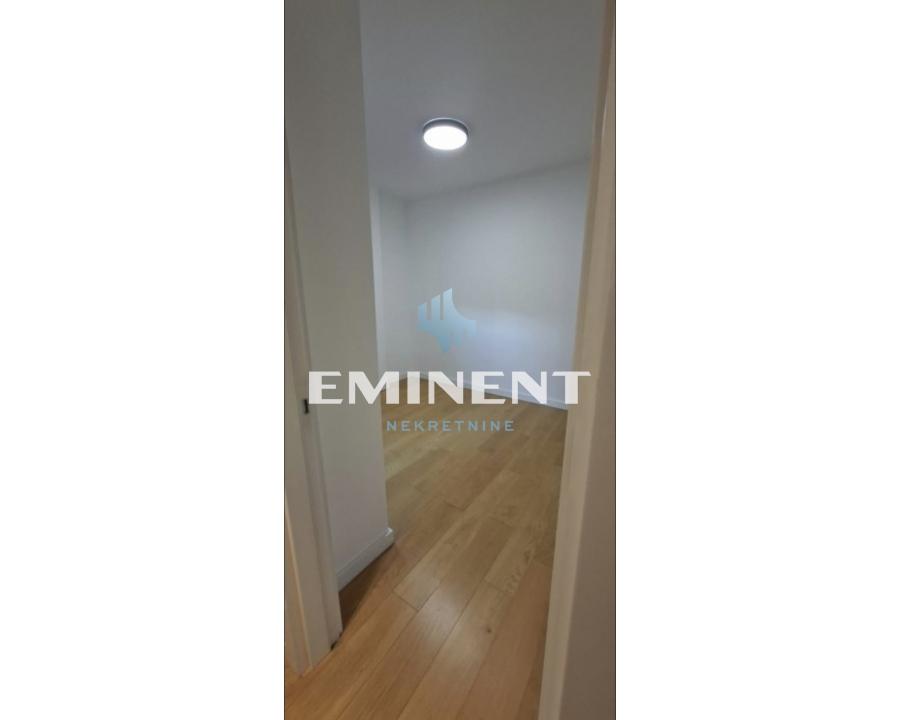 lokali-prodaja-GiVPMJz1RK Stan Izdavanje Beograd Blok 65 60 m2