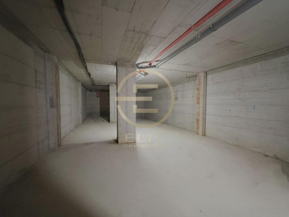 lokali-prodaja-Lsqz6hht3x Lokal za izdavanje, Bulevar Patrijarha Pavla, Novi Sad, 314m², 3.000 €/mes