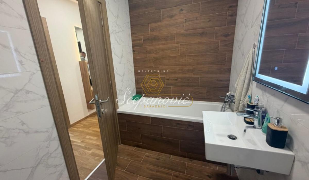 lokali-prodaja-RHF6qT0EqK Trosoban stan za izdavanje, Salajka, Novi Sad, 68m², 2. sprat, 1.100 €/mes