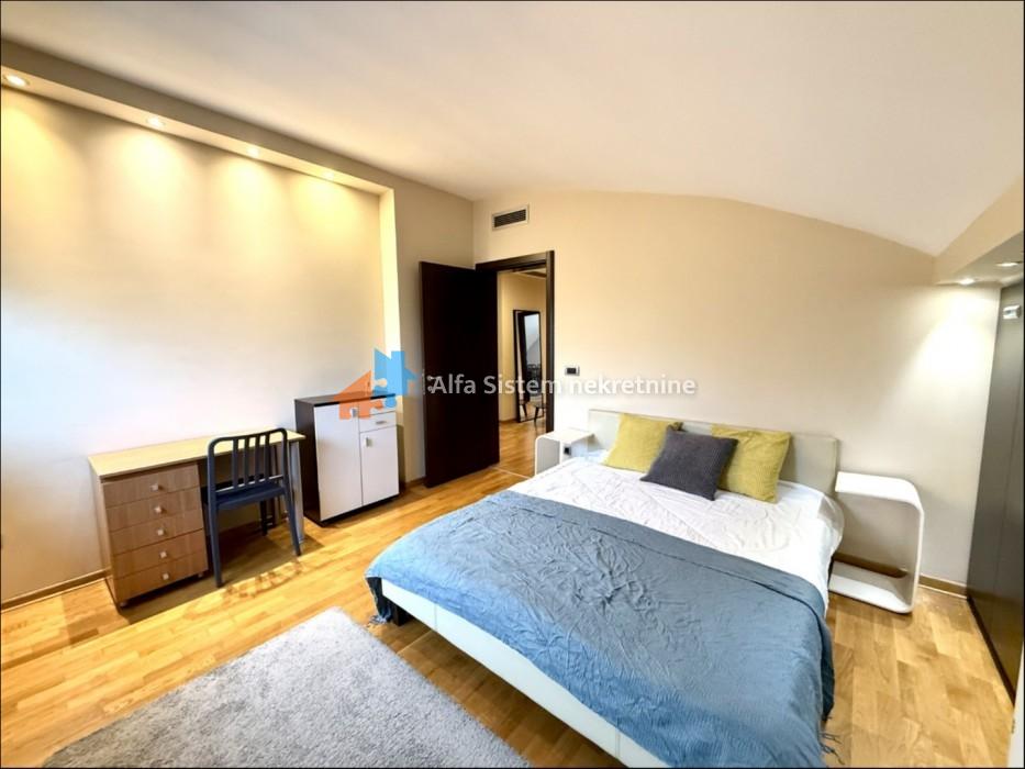 lokali-prodaja-beograd-LkiWDFMD3r Petosoban stan na prodaju, Crveni Krst, Beograd, 160m², 3. sprat, 590.000 €