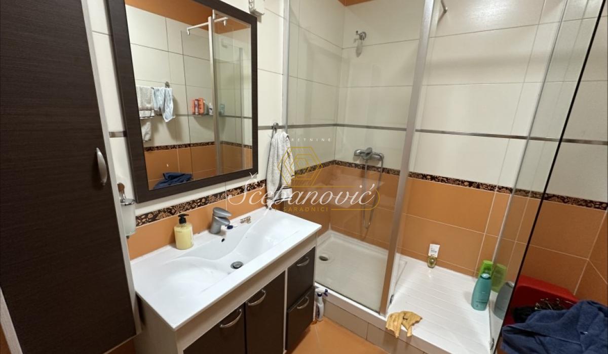 lokali-prodaja-beograd-axwIKv6azG Četvorosoban stan na prodaju, Liman 3, Novi Sad, 127m², 420.000 €