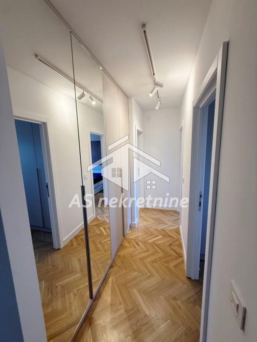 lokali-prodaja-jgl3JegijS Četvorosoban stan za izdavanje, Bežanijska Kosa 2, Beograd, 90m², 4. sprat, 2.200 €/mes