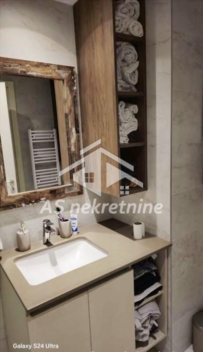 Dvosoban stan za izdavanje, Beograd na Vodi, Beograd, 56m², 5. sprat, 1.300 €/mes