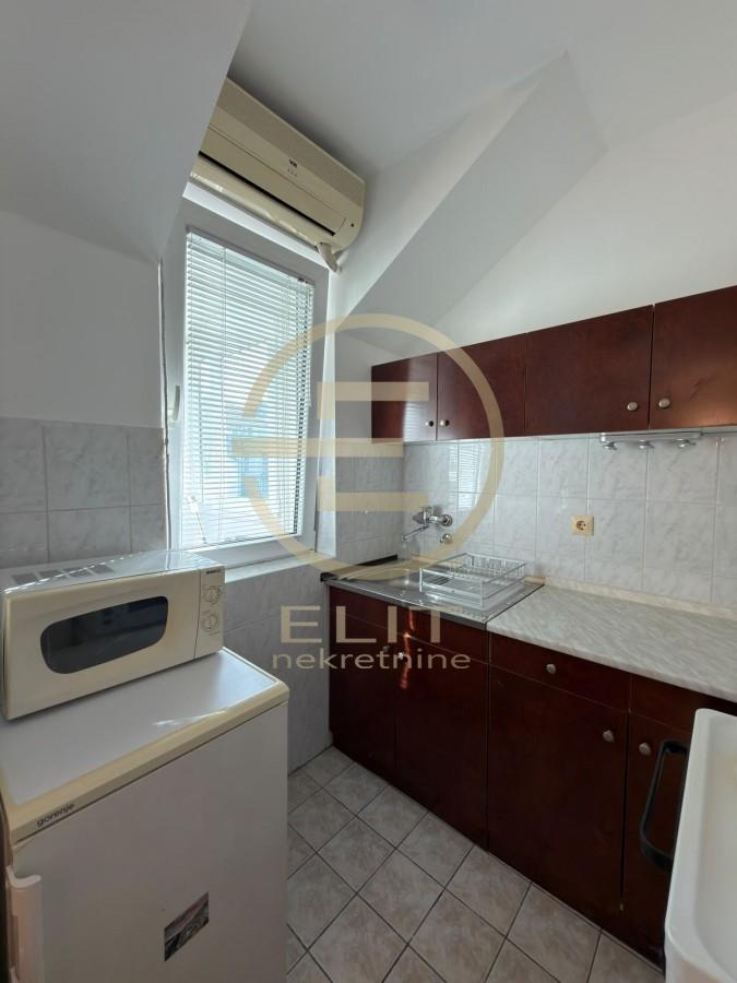 Jednosoban stan na prodaju, Socijalno, Novi Sad, 32m², 100.000 €
