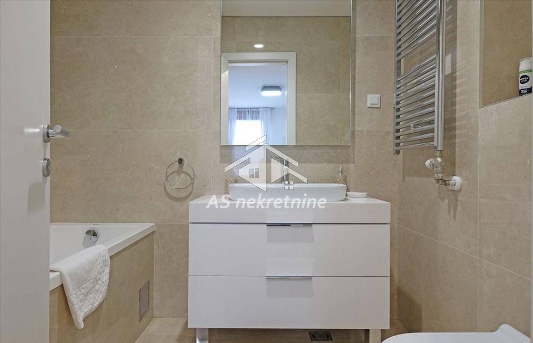 Trosoban stan za izdavanje, Kneza Miloša, Beograd, 89m², 2.500 €/mes