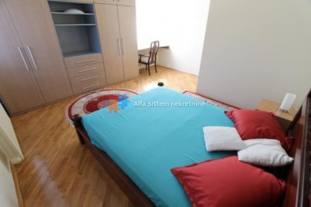 Stan Izdavanje Beograd Banovo Brdo 140 m2