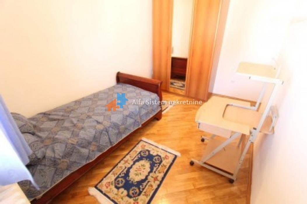 Stan Izdavanje Beograd Banovo Brdo 140 m2