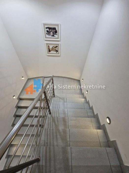 Lokal za izdavanje, Zeleni Venac, Beograd, 216m², 3.600 €/mes