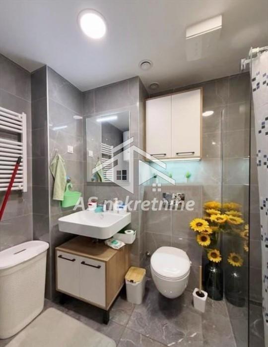Dvosoban stan za izdavanje, Blok 65, Beograd, 54m², 1. sprat, 1.100 €/mes