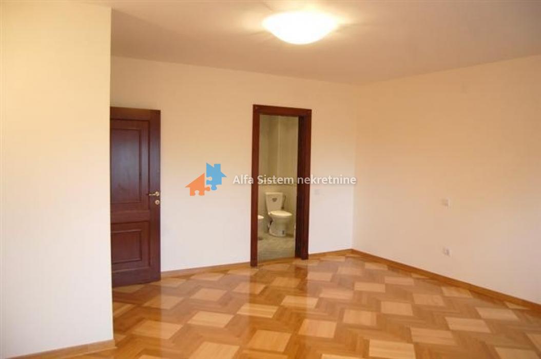 nekretnine-izdavanje-tKPIKDi09A Višesoban stan za izdavanje, Dedinje, Beograd, 300m², 1. sprat, 2.500 €/mes