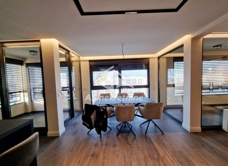 Četvorosoban stan za izdavanje, Kalenić Pijaca, Beograd, 200m², 3.000 €/mes