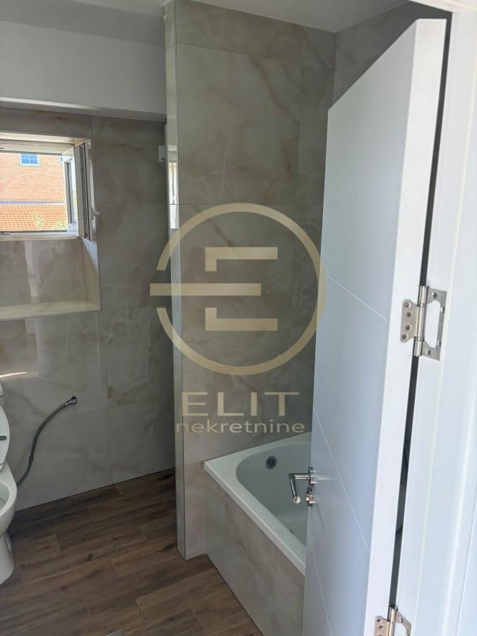 Lokal Izdavanje Novi Sad  106 m2