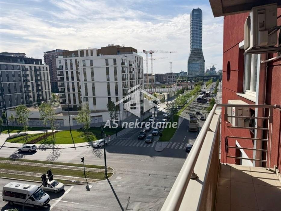 Četvorosoban stan za izdavanje, Beograd na Vodi, Beograd, 80m², 5. sprat, 1.850 €/mes